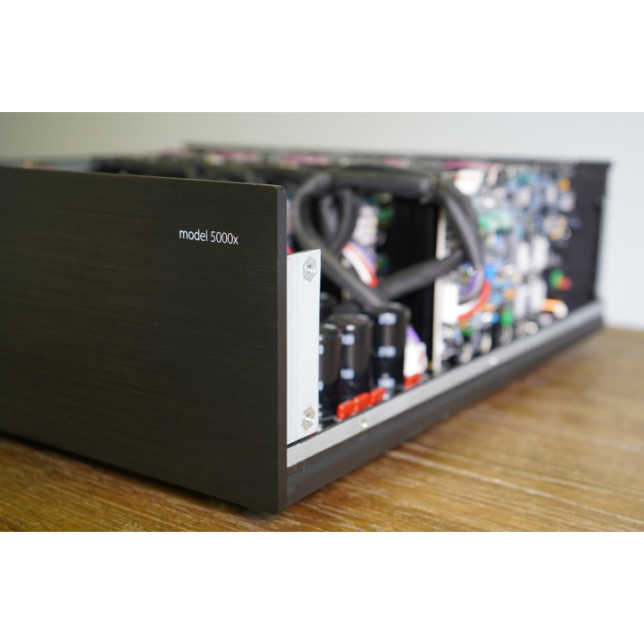 Model 5000x 5-Channel Amplifier Model 5000x 5-Channel Amplifier