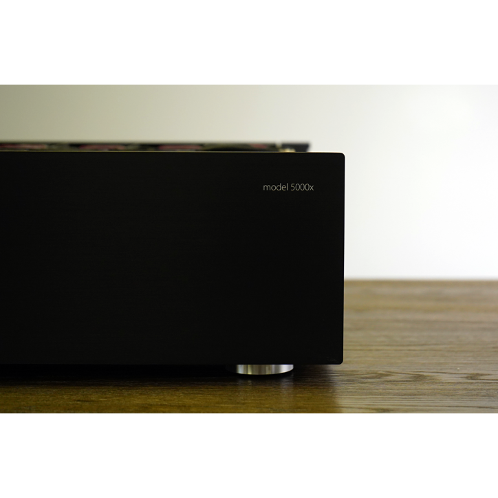 Model 5000x 5-Channel Amplifier Model 5000x 5-Channel Amplifier
